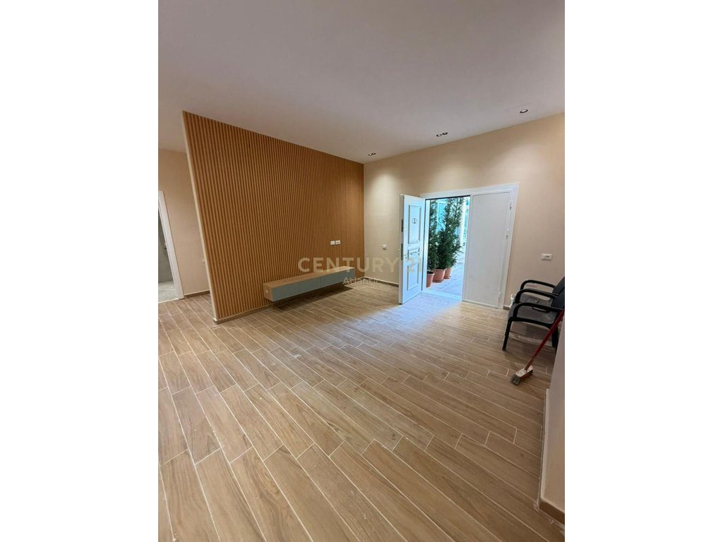 Apartament 2+1 Për Shitje në  Shkembin e Kavajes,  Durrës - 95,000€ | 79 m²
