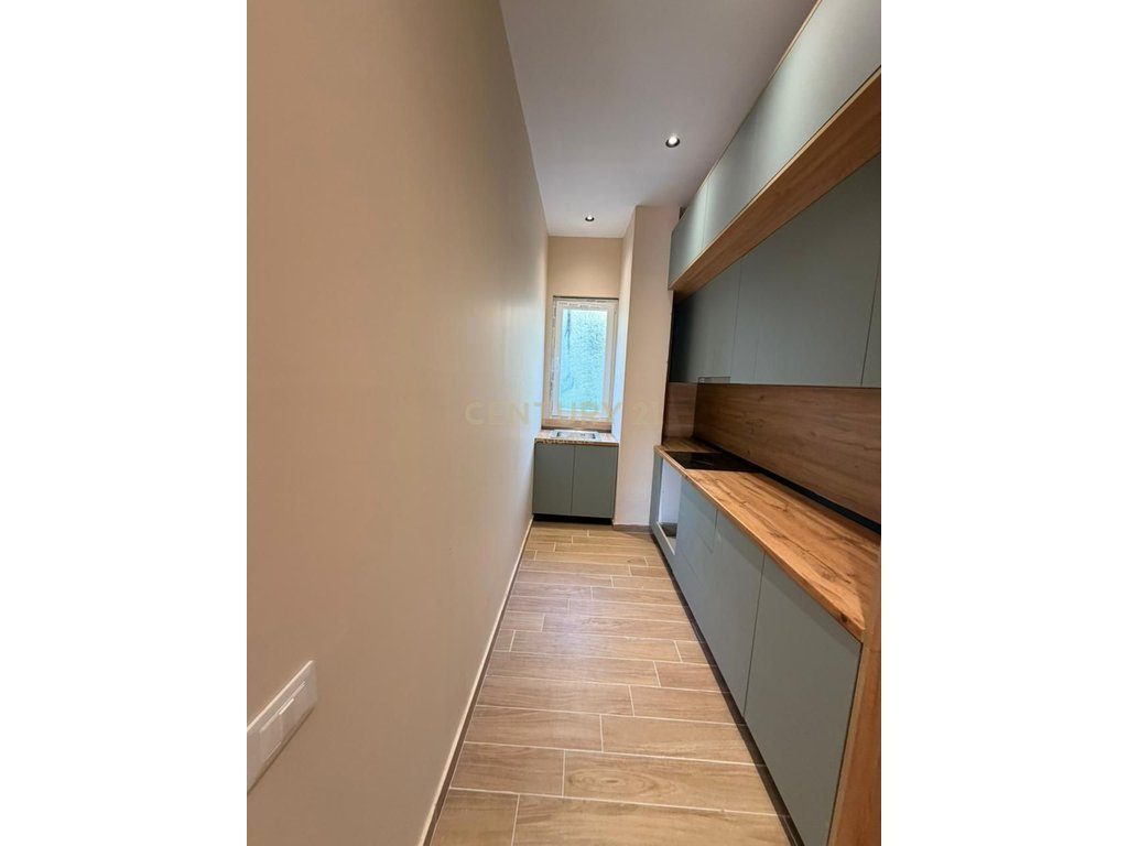 Apartament 2+1 Për Shitje në  Shkembin e Kavajes,  Durrës - 95,000€ | 79 m²
