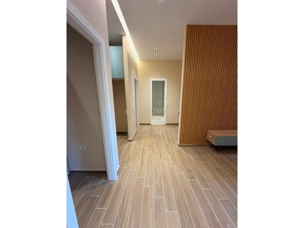 Apartament 2+1 Për Shitje në  Shkembin e Kavajes,  Durrës - 95,000€ | 79 m²