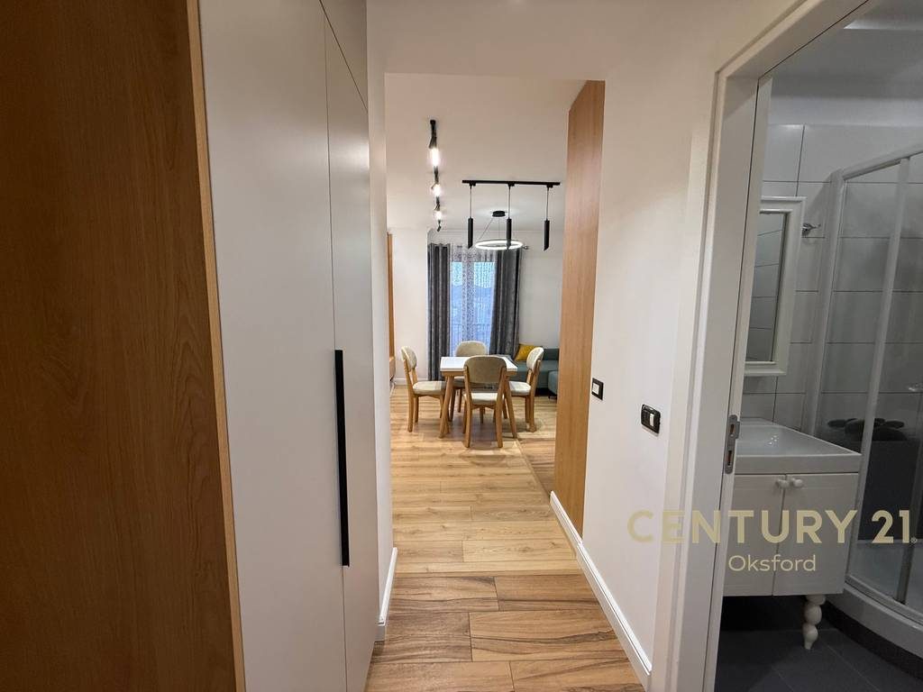 Japim me qira apartament 1+1 prane qendres!