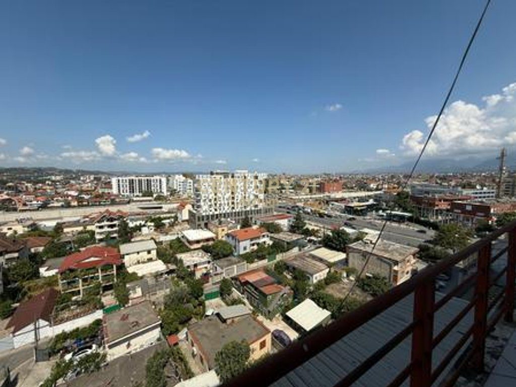 JEPET ME QIRA APARTAMENT 2+1 TEK ISH DOGANA !