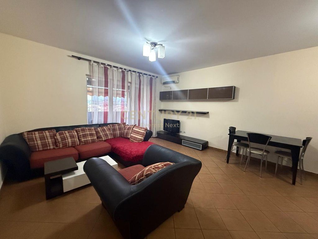 Jepet me Qira Apartament 1+1 Oxhaku