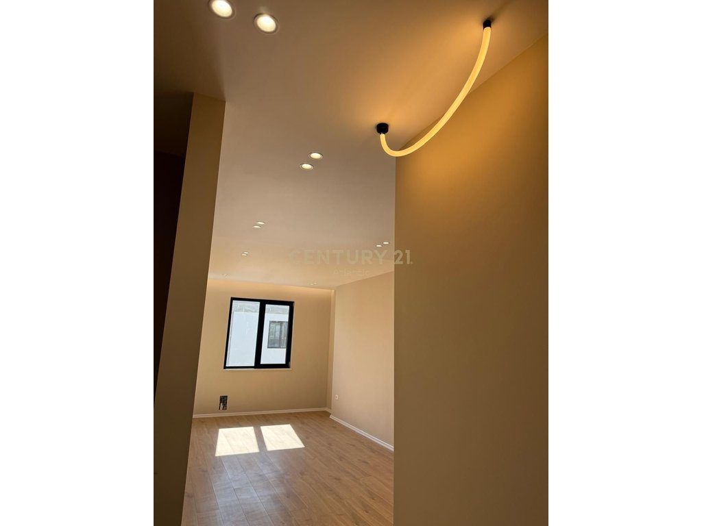 Apartament 1+1 Për Shitje në Mali i Robit.