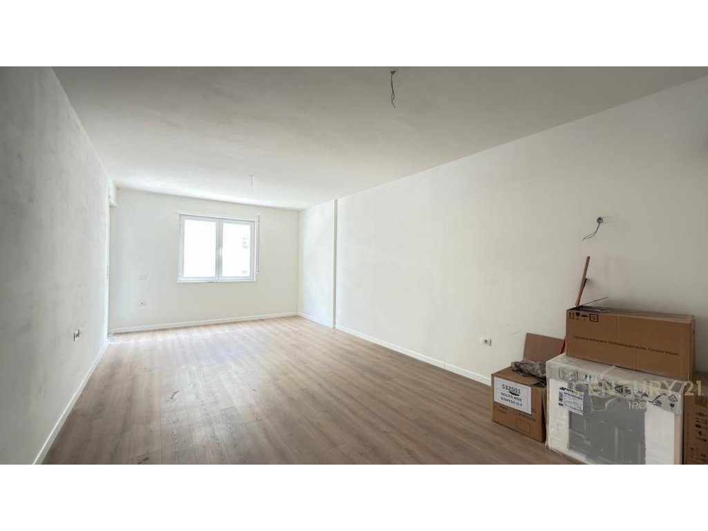 Apartament 2+1+ Parkim per shitje tek Univers City!