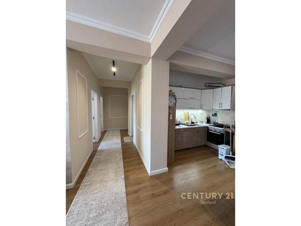 APARTAMENT ME QIRA 2+1+2 me GARAZH PER 2 MAKINA TEK LIQENI I THATE