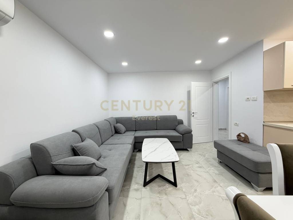 PEDIATRIA, JAPIM APARTAMENT 2+1 ME QERA!