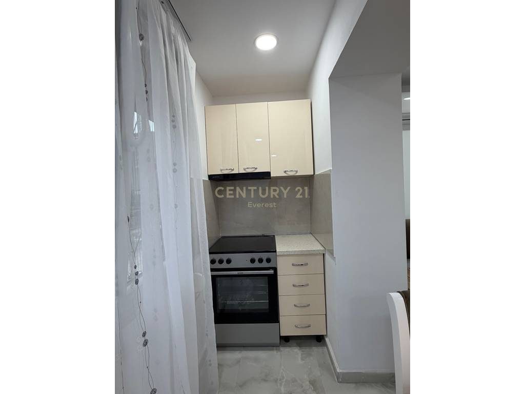PEDIATRIA, JAPIM APARTAMENT 2+1 ME QERA!
