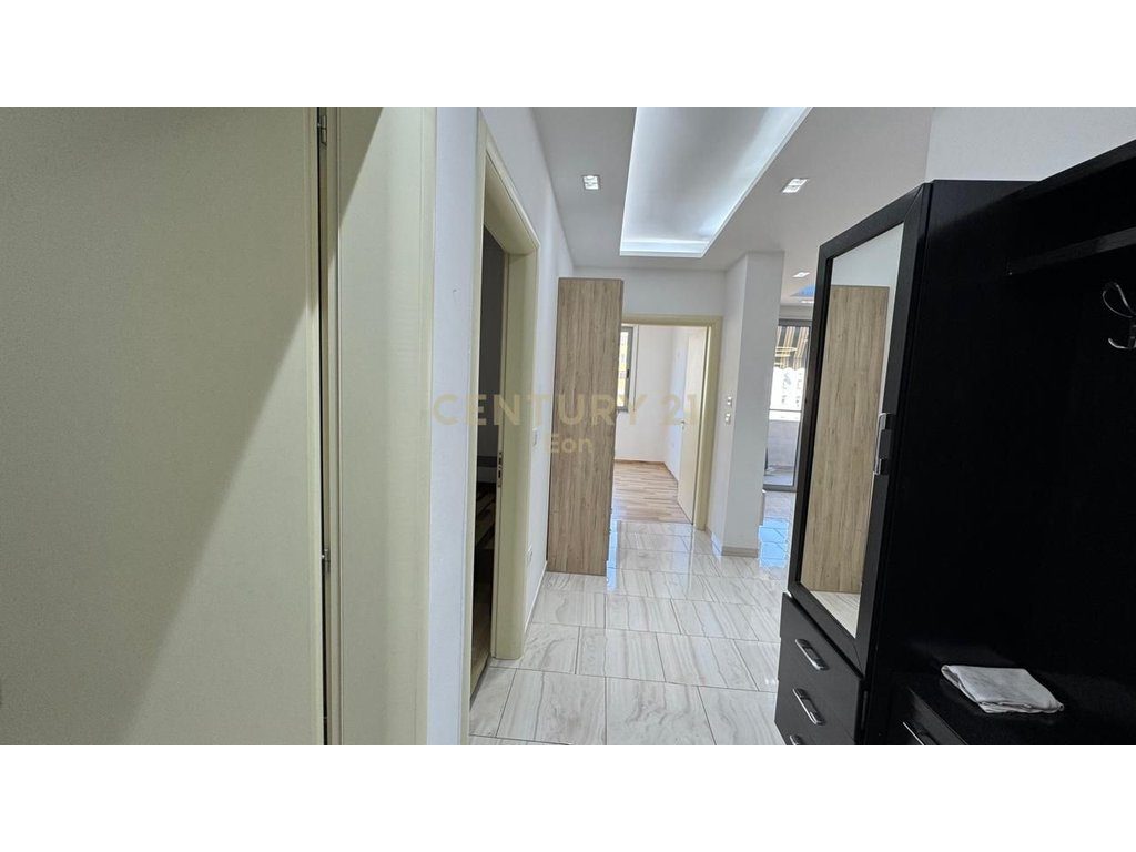 SHITET APARTAMENT 2+1+2 BALLKONE TE ISH-URT, DURRES !