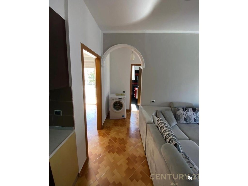 OKAZION ! Apartament 2+1+2 në shitje pranë Rrugës së Cipajve, Vlorë