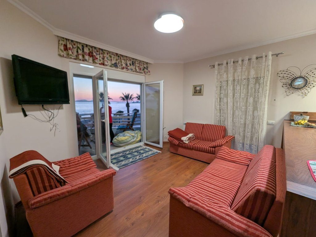 APARTAMENT 2+ 1 ME PAMJE TE BUKUR TE DETIT,PER QIRA AFATGJATE!