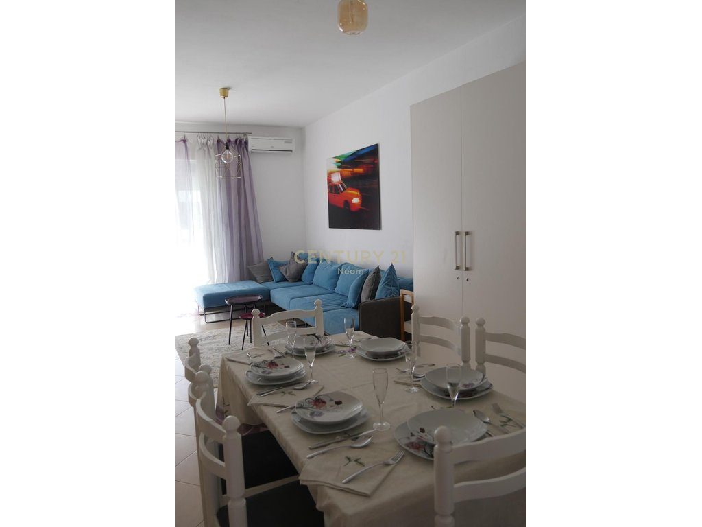 APARTAMENT 2+1 ME QERA NE VLORE