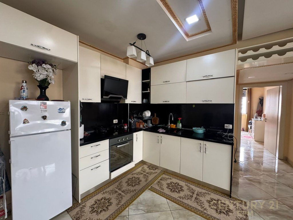 SHITET APARTAMENT 2+1+2 NE ASTIR!