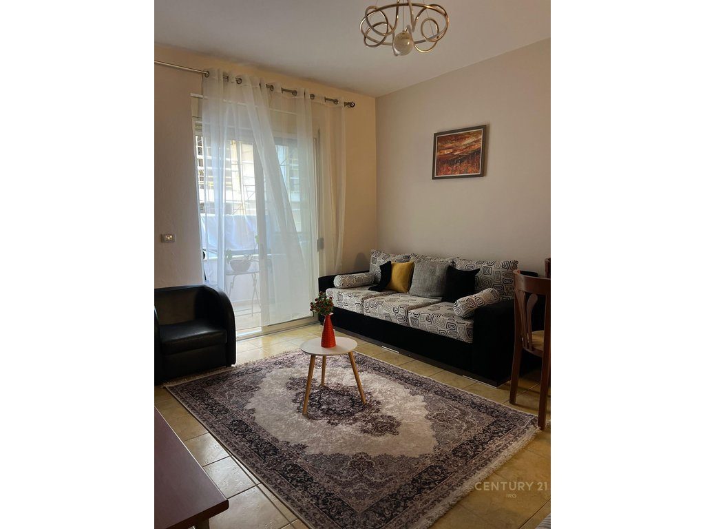 Apartament 1+1 ne rrugen Mine Peza!