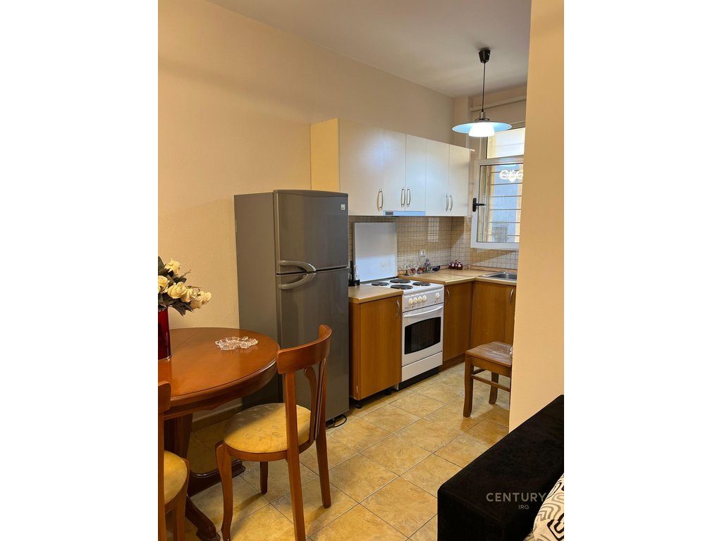 Apartament 1+1 ne rrugen Mine Peza!