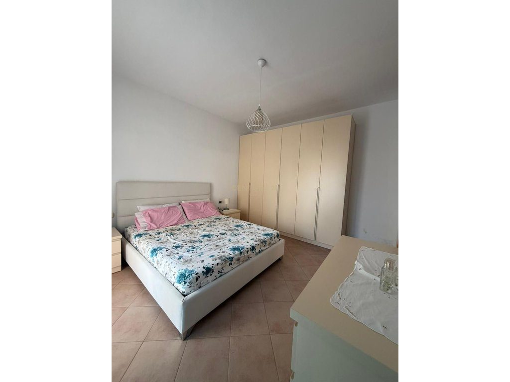 Shitet apartament 1+1+2 në “Rruga e Cipajve”, Vlorë!!