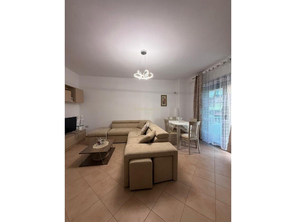 Shitet apartament 1+1+2 në “Rruga e Cipajve”, Vlorë!!