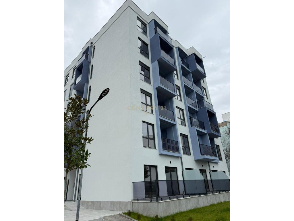 APARTAMENT 1+1 PER SHITJE TEK "ADRIATIK GARDEN" NE GOLEM !