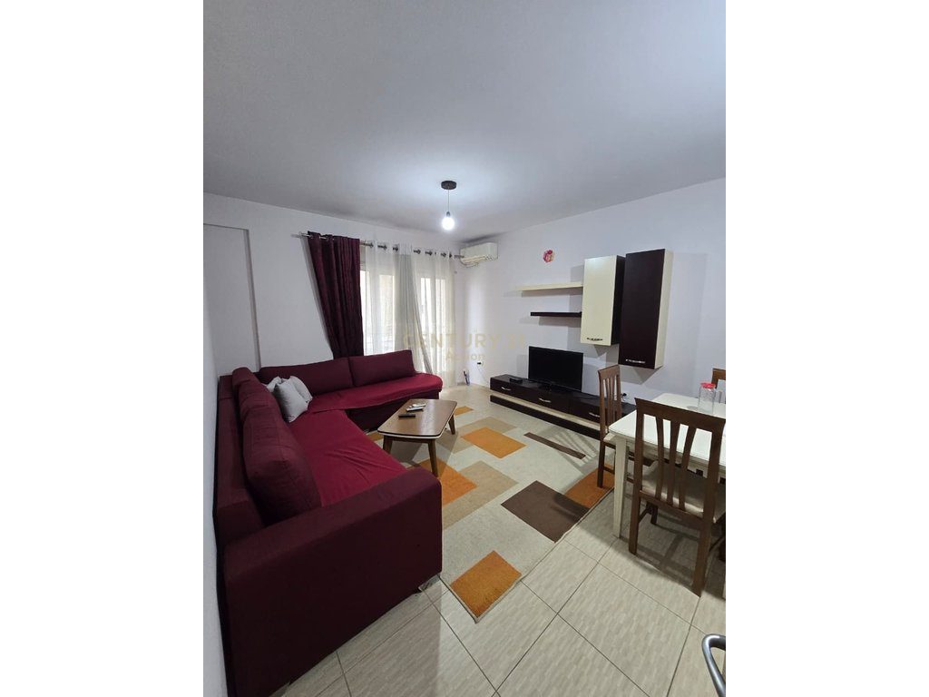 Jepet me qira apartament 1+1 te Concord Center!