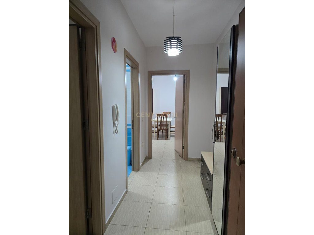 Jepet me qira apartament 1+1 te Concord Center!