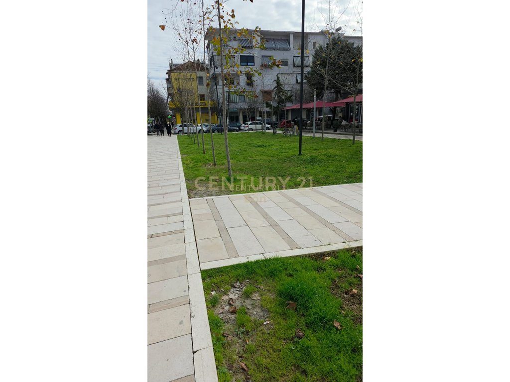SHITET LOKAL TEK MUZEU I DESHMOREVE, DURRES !!!