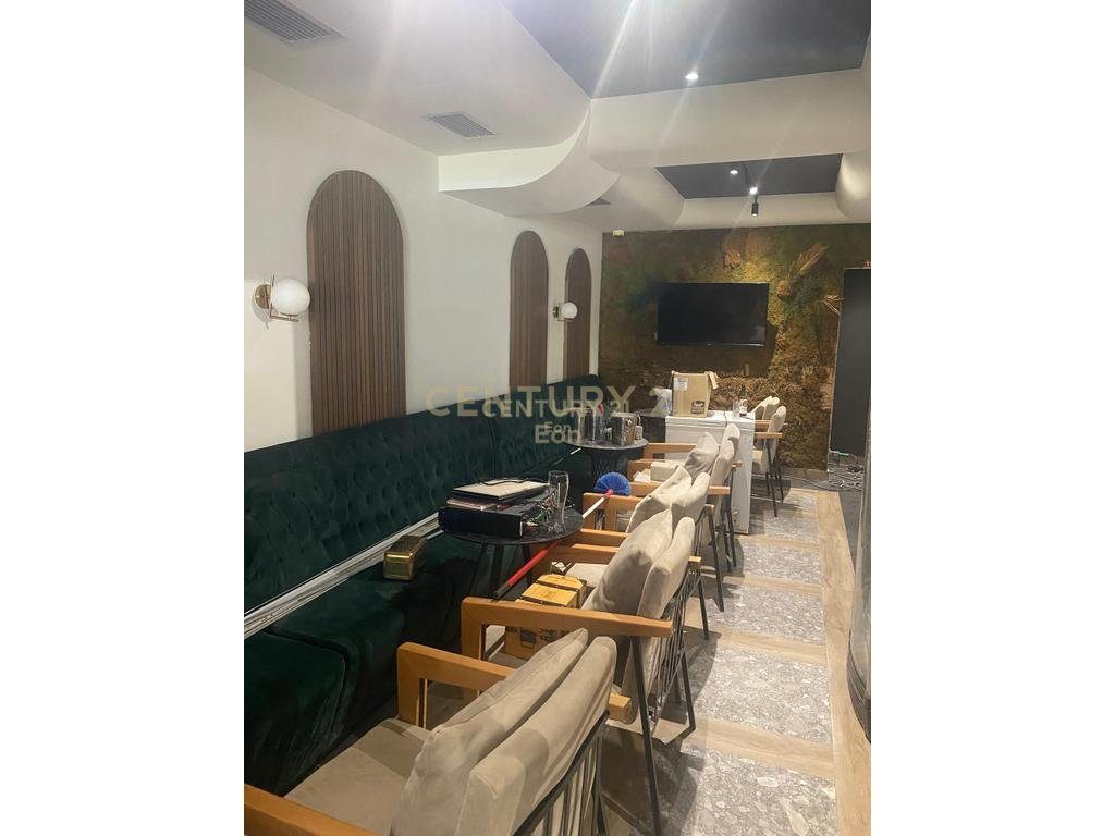 SHITET LOKAL TEK MUZEU I DESHMOREVE, DURRES !!!