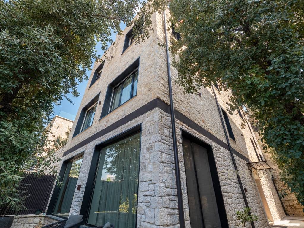 Shesim vile individuale me pishine tek Secret Garden Residence