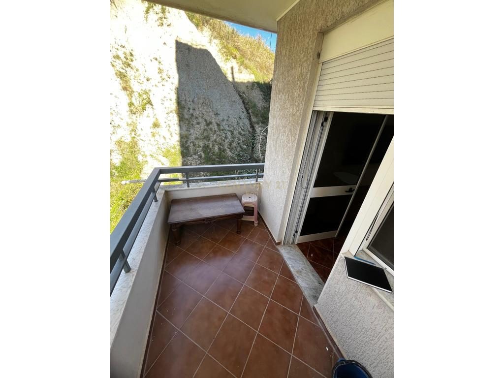 Apartament 1+1 Për Shitje në Shkëmbin e Kavajës, Durrës !