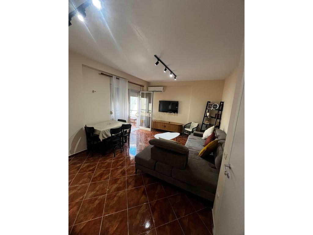 Apartament 1+1 Për Shitje në Shkëmbin e Kavajës, Durrës !