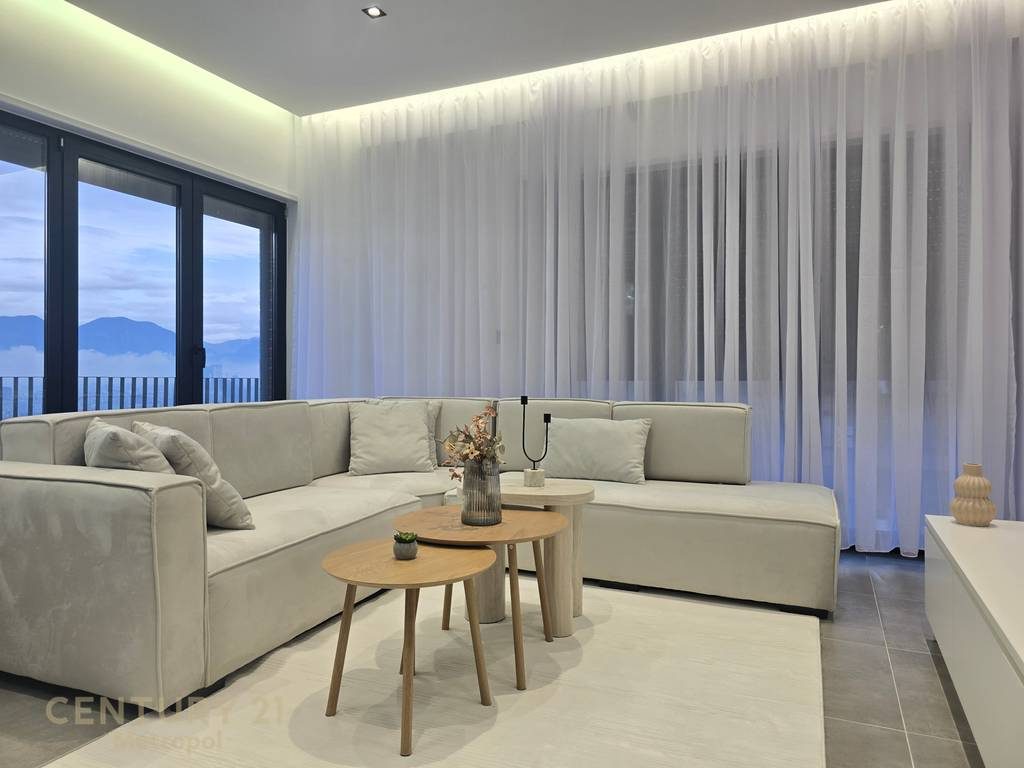 Japim me qira apartament modern 3+1+2  te Rezidenca Kodra e Diellit!