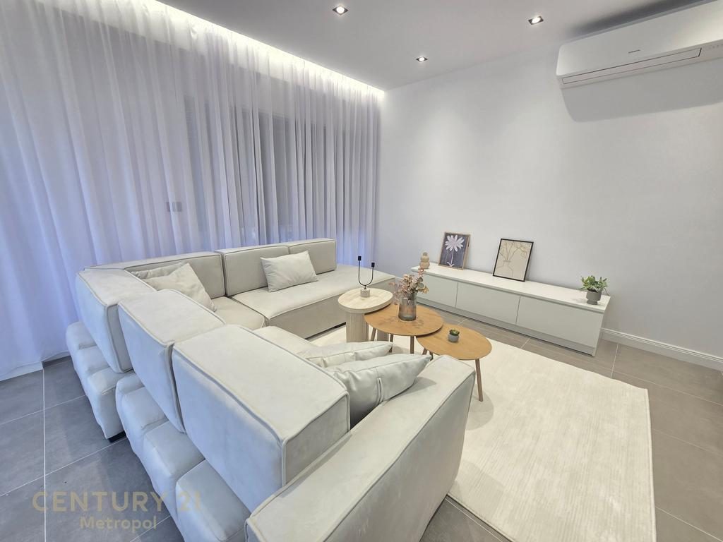 Japim me qira apartament modern 3+1+2  te Rezidenca Kodra e Diellit!