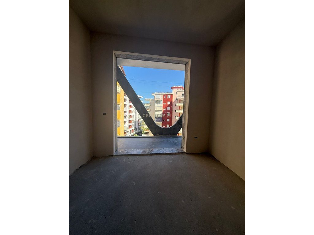 Shitet Apartament 1+1 prane Portit  te Vlorës – Mundësi Ideale Investimi!