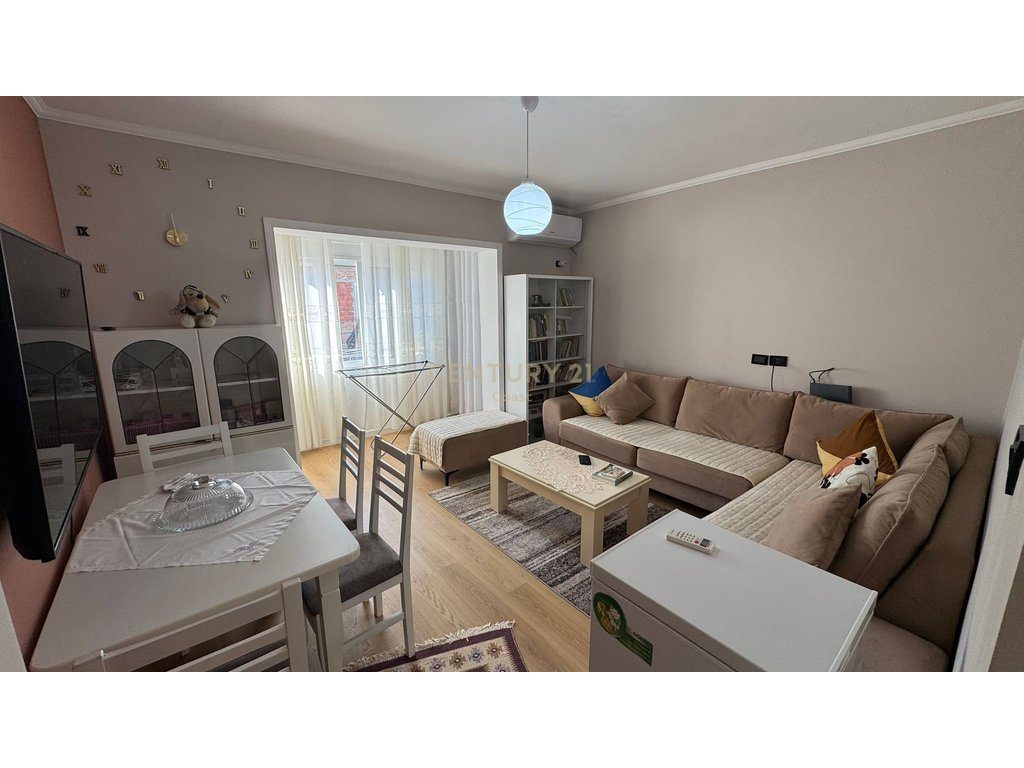 JEPET ME QIRA APARTAMENT I RINOVUAR MODERN !