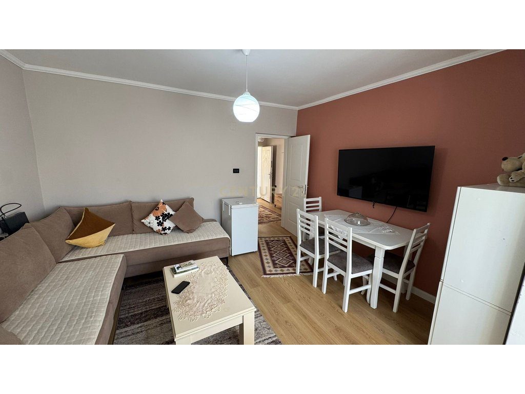 JEPET ME QIRA APARTAMENT I RINOVUAR MODERN !