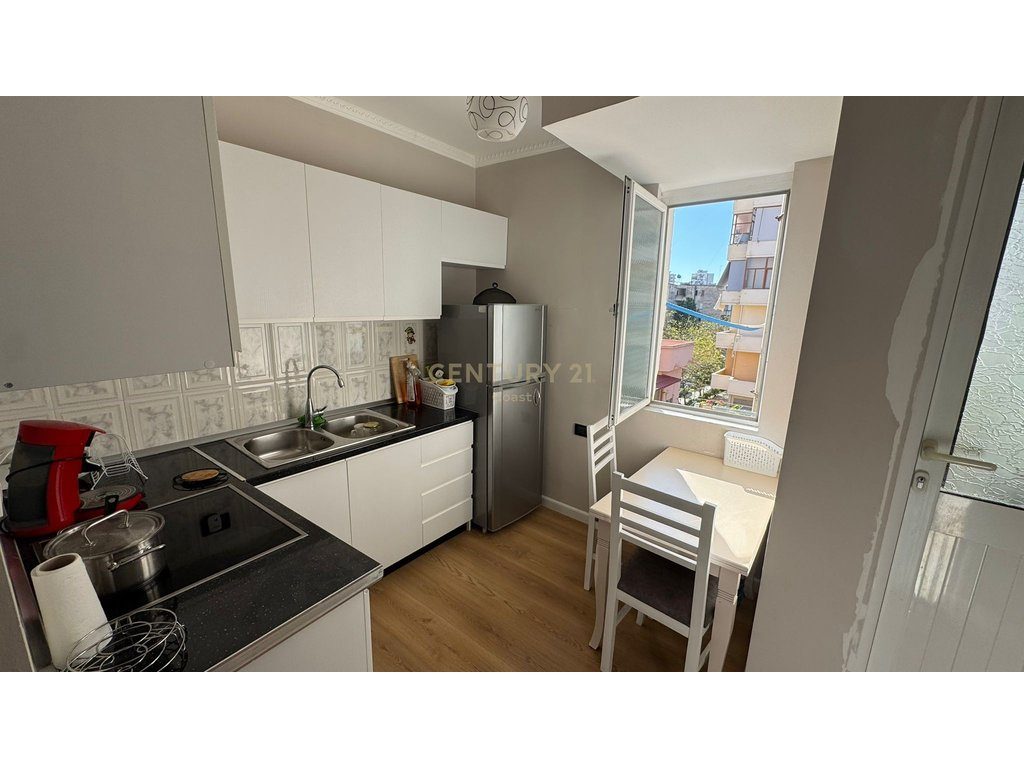 JEPET ME QIRA APARTAMENT I RINOVUAR MODERN !