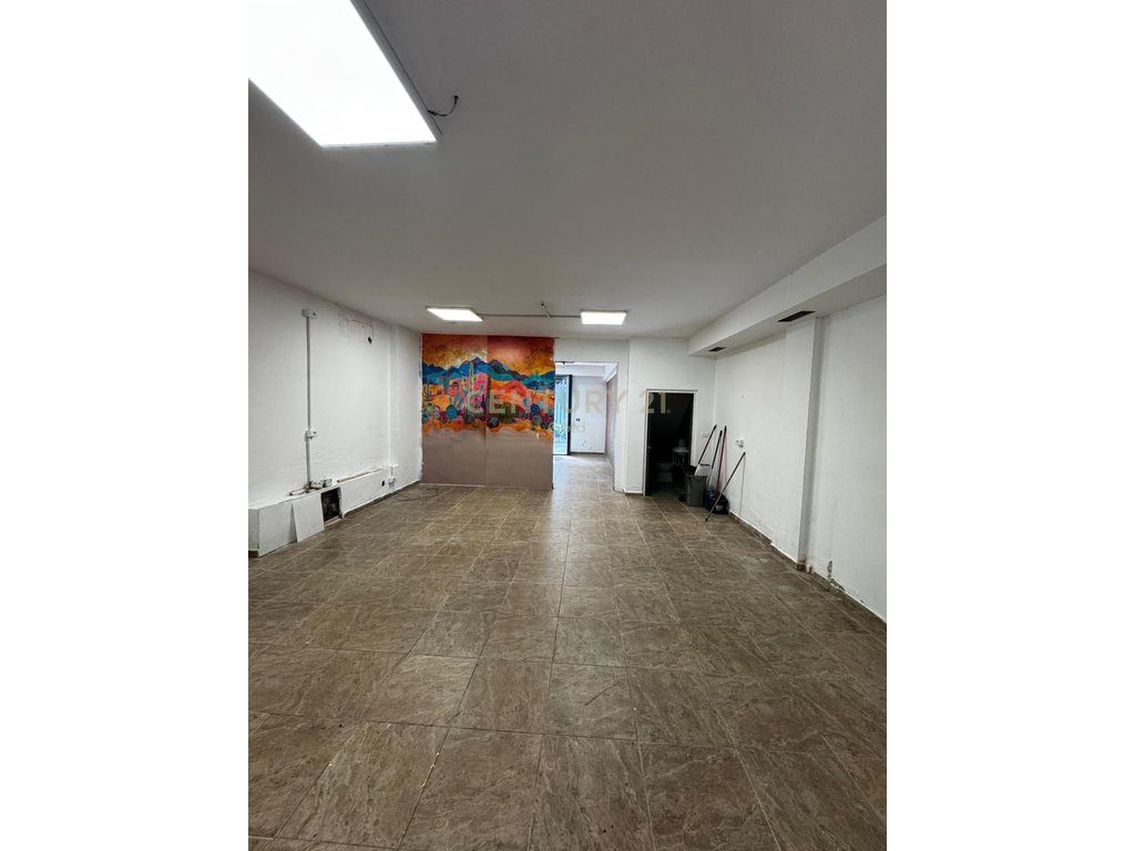 Biznes Me Qira prane Liqenit te Tiranës | 73 m²