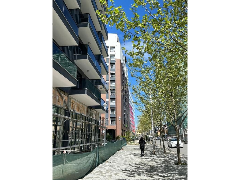 Apartament 1+1 për shitje në Don Bosko – Ndriçim Natyral, Orientim Jug-Perëndim dhe Akses Strategjik! - Century 21 Alban...