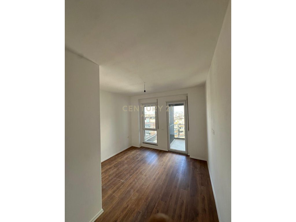 Apartament 1+1 për shitje në Don Bosko – Ndriçim Natyral, Orientim Jug-Perëndim dhe Akses Strategjik! - Century 21 Alban...