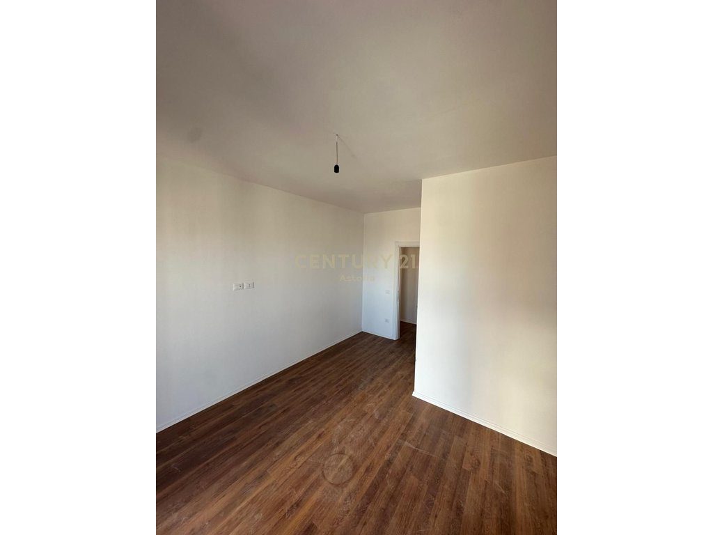 Apartament 1+1 për shitje në Don Bosko – Ndriçim Natyral, Orientim Jug-Perëndim dhe Akses Strategjik! - Century 21 Alban...