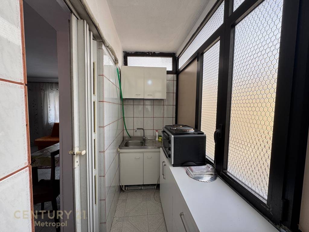 APARTAMENT 1+1 PER QIRA, RRUGA E ELBASANIT!