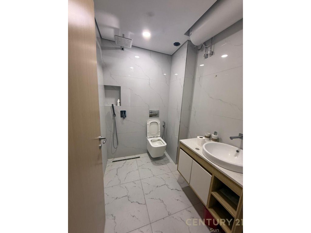 Penthouse 2+1+ verande per shitje ne Sarande