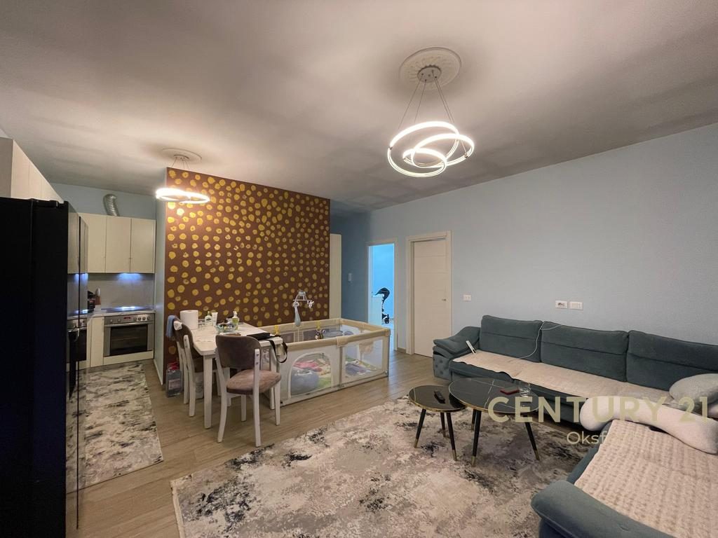 SHITET APARTAMENT 2+1 TE SHKOLLA E BASHKUAR