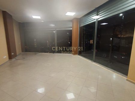 JEPET DYQAN PER QIRA TE RRUGA E BARRIKADAVE !