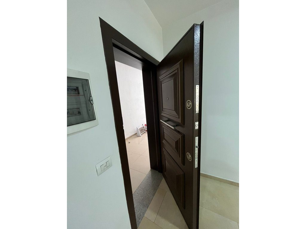 APARTAMENT 2+1 ME 2 TUALETE, I MOBILUAR – TERMINALI I VJETËR, POGRADEC