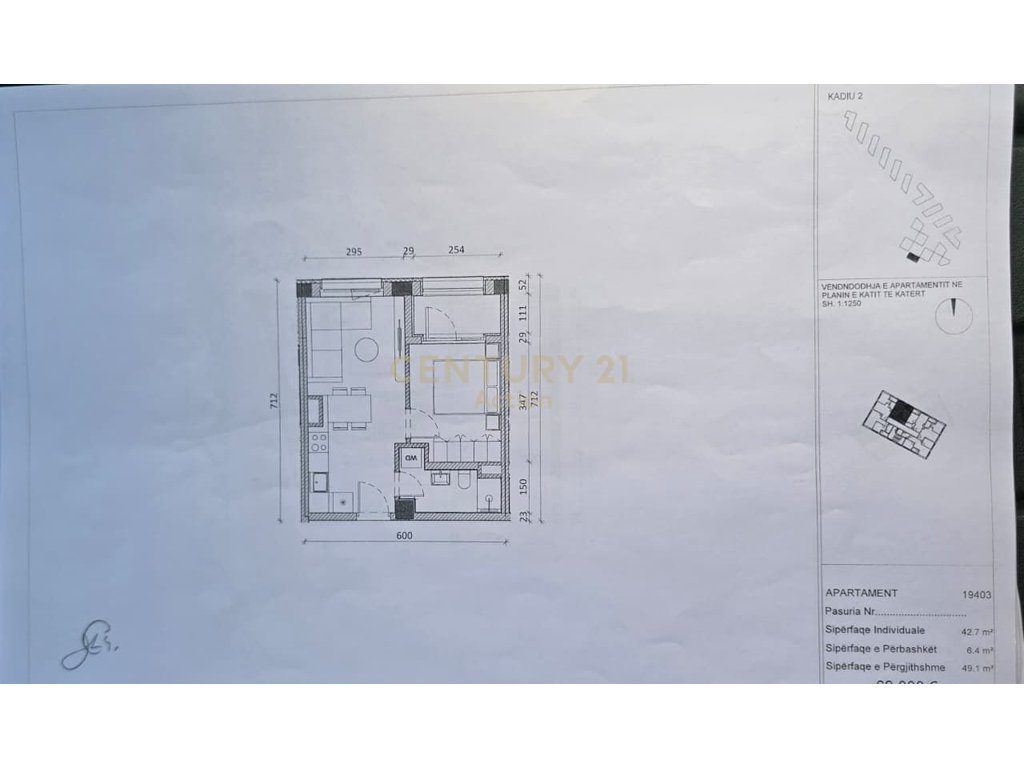 Shitet Apartament 1+1 te Kompleksi Kadiu