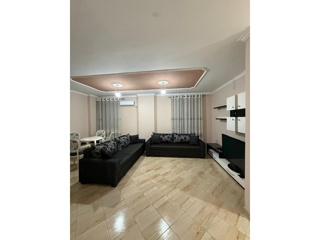 Apartament 2+1+Garazh Për Shitje te Amerikan 3
