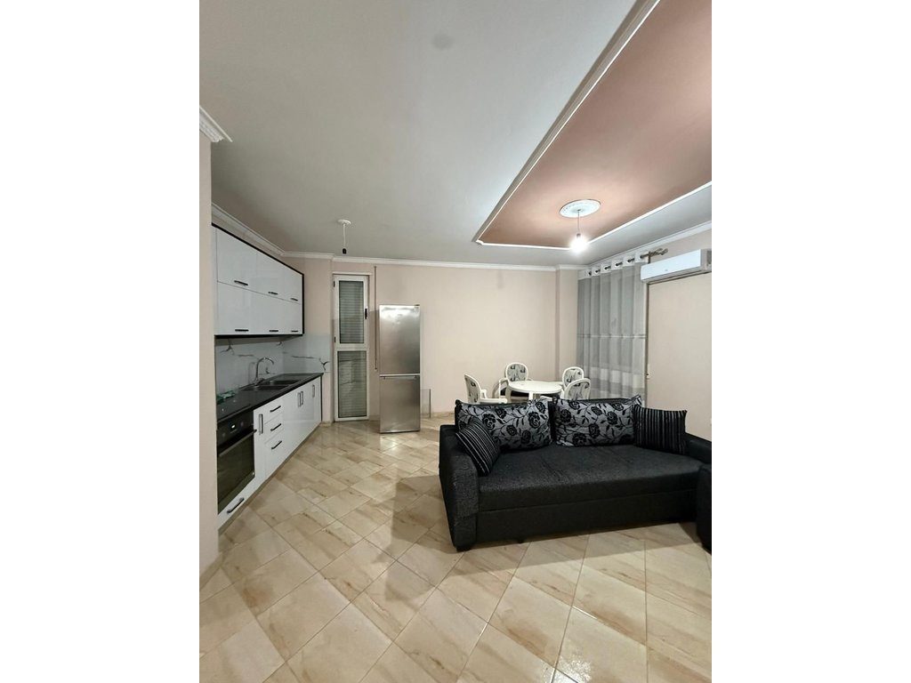 Apartament 2+1+Garazh Për Shitje te Amerikan 3