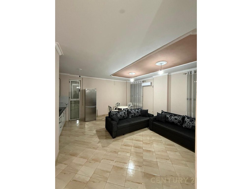 Apartament 2+1+Garazh Për Shitje te Amerikan 3