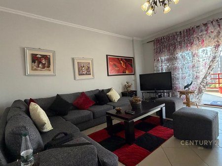 Apartament 1+1 për shitje te Rruga e Dibrës!