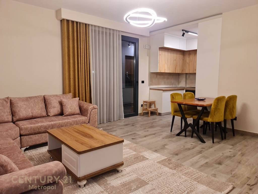 OFROJ PER QIRA APARTAMENT 1+1 me Post Parkimi-TEG!