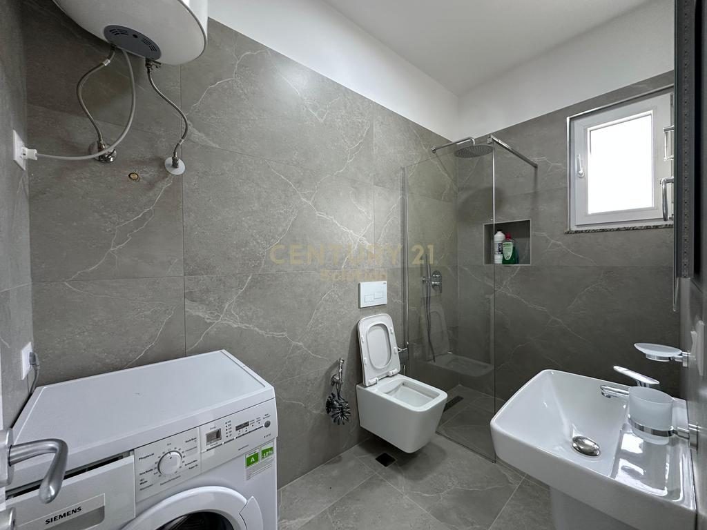 APARTAMENT 2+1+POST PARKIMI PER QIRA PRANE KOMBINATIT !